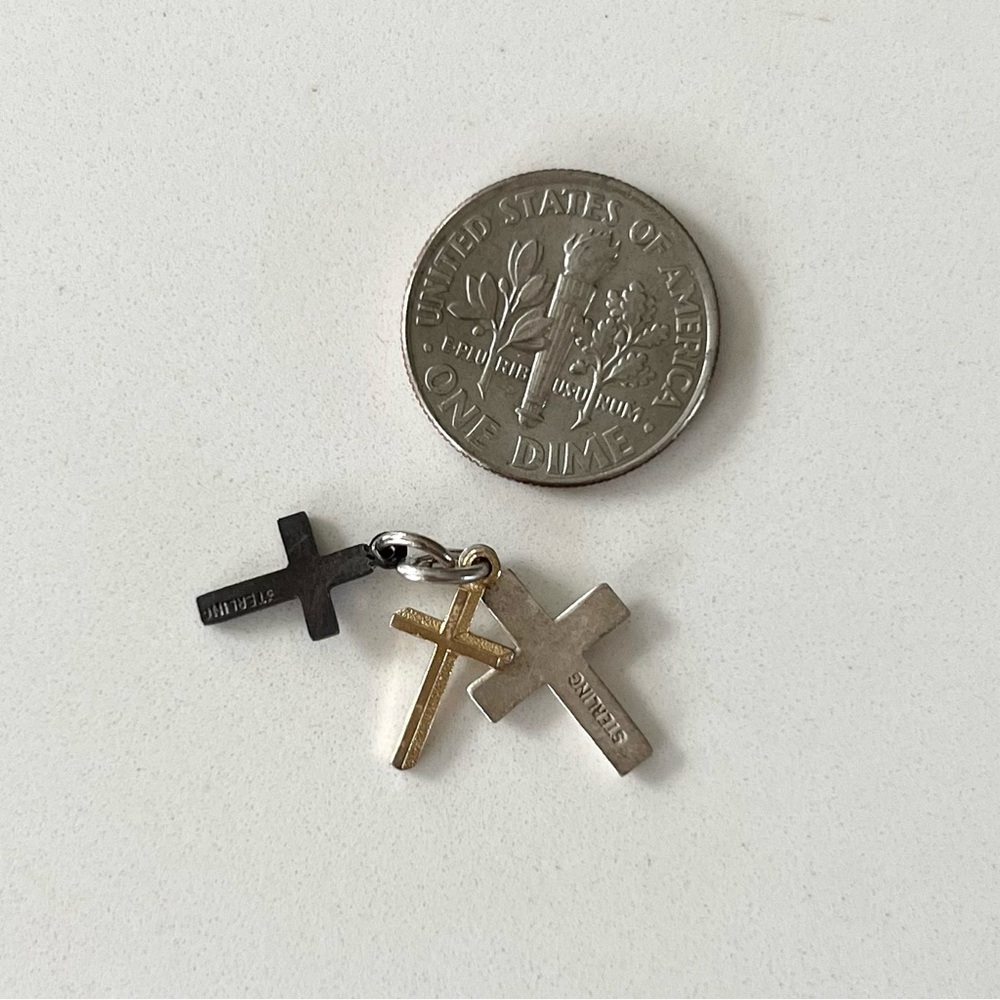 ⭐️ 3 Vintage Sterling Silver Mini Cross Charms - Picture 6 of 6